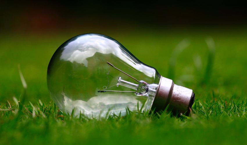 Elettricità, Arera: bolletta in tutela +18,6% nel quarto trimestre